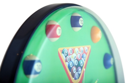 Часы настенные "12 шаров" D32 см (зеленые), пластик