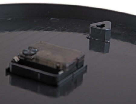 Часы настенные "12 шаров" D32 см (зеленые), пластик